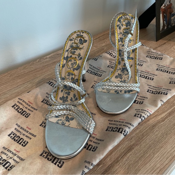 Gucci silver heels! - Picture 2 of 6